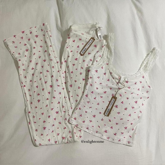 SKIMS Other - Soft Lounge Lace Set in Neon Orchid Rose Print